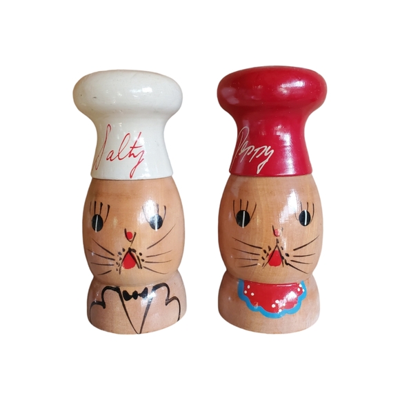 Large vintage wooden cat chef salt and pepper shakers - Picture 1 of 3